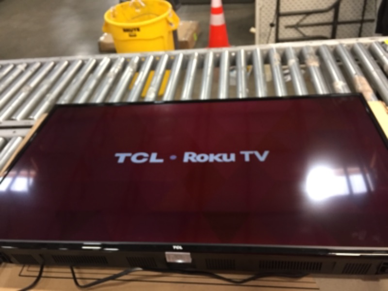 Photo 3 of TCL 40-in Class 3-Series 1080p LED Smart Roku TV