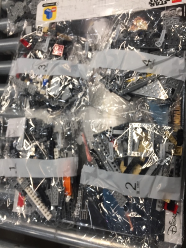 Photo 2 of *Bag 5 and small bag 1,3 missing*
LEGO Star Wars: The Mandalorian The Razor Crest 75292 Exclusive Building Kit, New 2020 (1,023 Pieces)