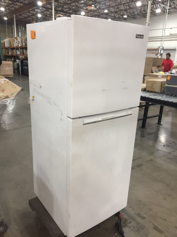 Photo 2 of *Growing mold inside* *For parts only* *Damage shown in pictures*
10.1 cu. ft. Top Freezer Refrigerator in White
