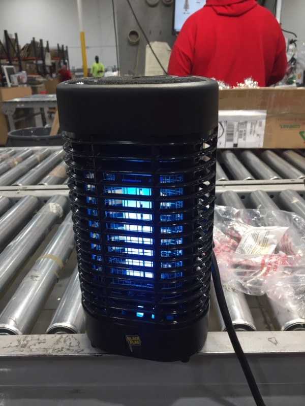 Photo 2 of 2000-Volt 1/2 acre Bug Zapper Insect Killer, Includes Black Flag Mosquito Octenol Lure