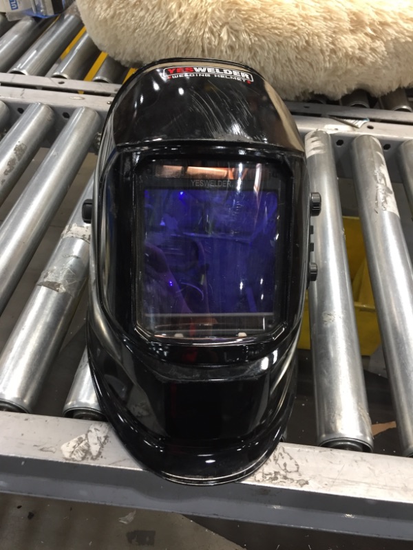 Photo 2 of (slightly different from the stock photo)
YESWELDER Large Viewing True Color Solar Powered Auto Darkening Welding Helmet with SIDE VIEW, Welder Mask for TIG MIG ARC Grinding Plasma LY800F
