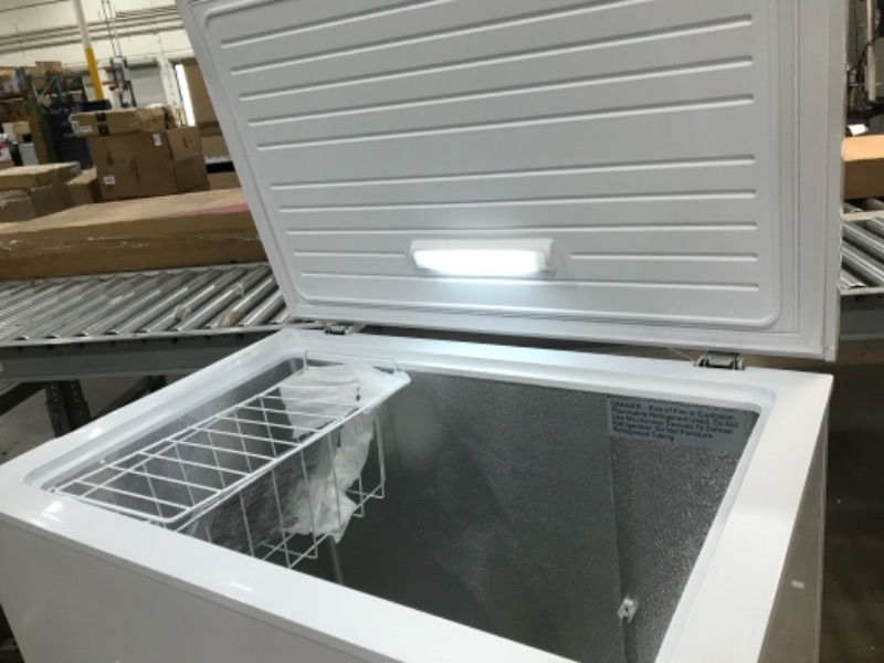 Photo 5 of VISSANI
7 cu. ft. Manual Defrost Chest Freezer in White
