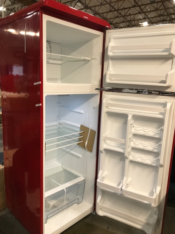 Photo 6 of Galanz
10.0 cu. ft. Retro Top Freezer Refrigerator with Dual Door True Freezer, Frost Free in Red
