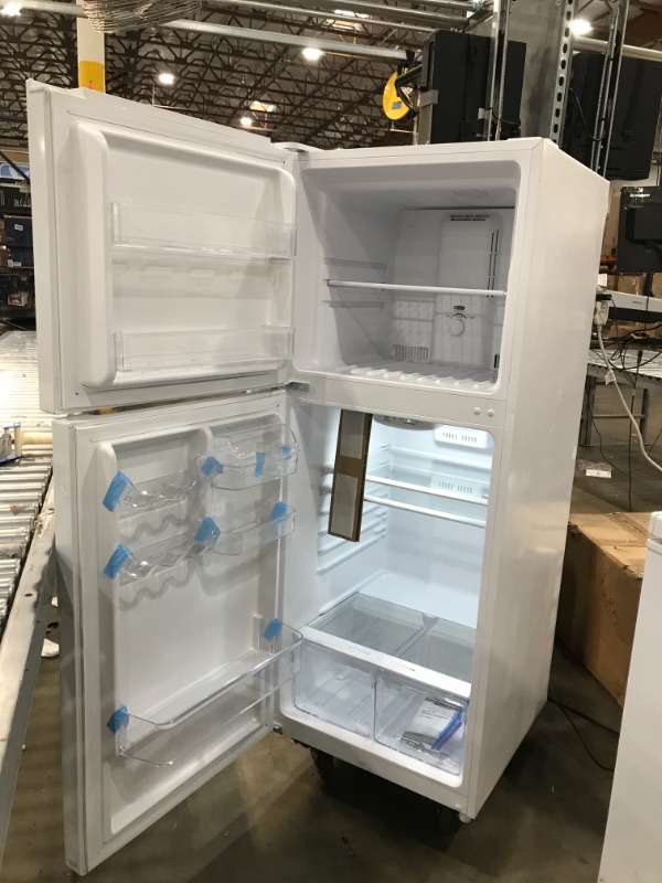 Photo 6 of 10.1 cu. ft. Top Freezer Refrigerator in White
