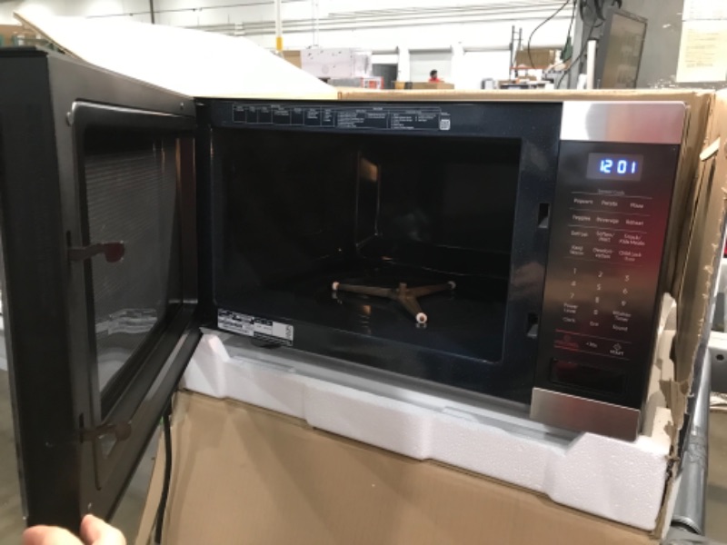 Photo 4 of 1.9 cu. ft. Countertop Microwave with Sensor Cook in Stainless Steel
