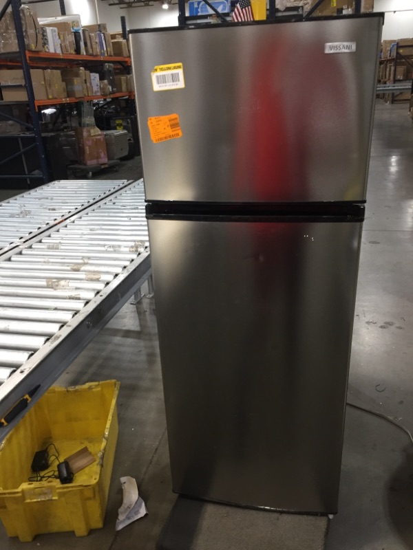 Photo 2 of Vissani
7.1 cu. ft. Top Freezer Refrigerator in Stainless Steel Look