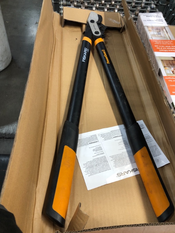 Photo 2 of *USED*
Fiskars 394801-1003 PowerGear2 Bypass Lopper, 32 Inch, Black/Orange
