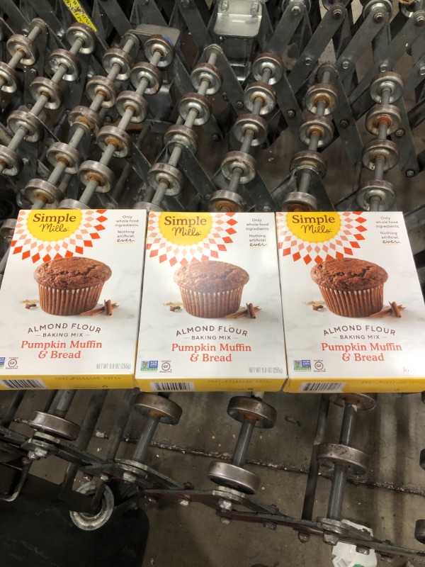 Photo 2 of *EXPIRES Nov 20 2021*
Simple Mills Almond Flour Baking Pumpkin Bread Mix, Gluten Free, Muffin Pan Ready, Made with Whole Foods (Packaging May Vary), 9 Oz, 3 pk
