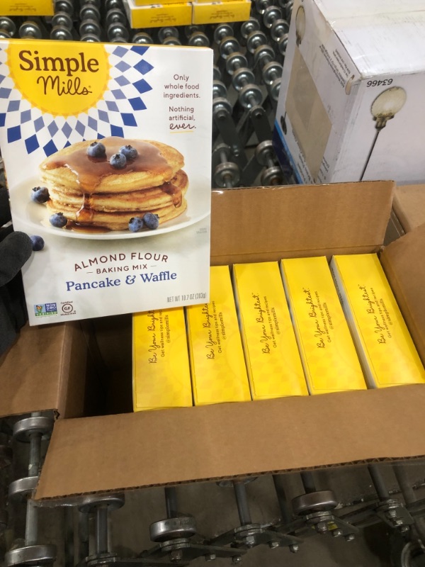 Photo 2 of *EXPIRES Nov 24 2021*
Simple Mills Almond Flour Pancake Mix & Waffle Mix, Gluten Free, Good for Breakfast, Nutrient Dense, 10.7oz, 6 Count
