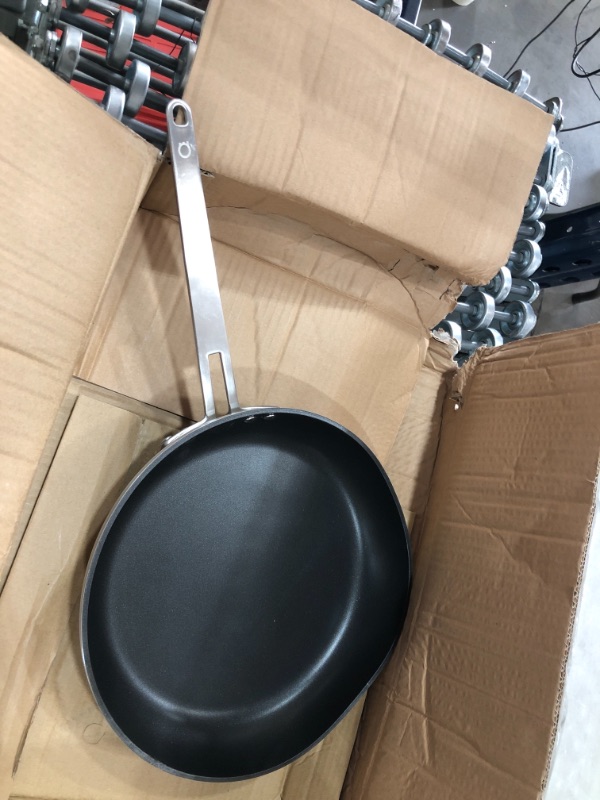 Photo 2 of 12-Inch Professional Nonstick Aluminum Fry Pan