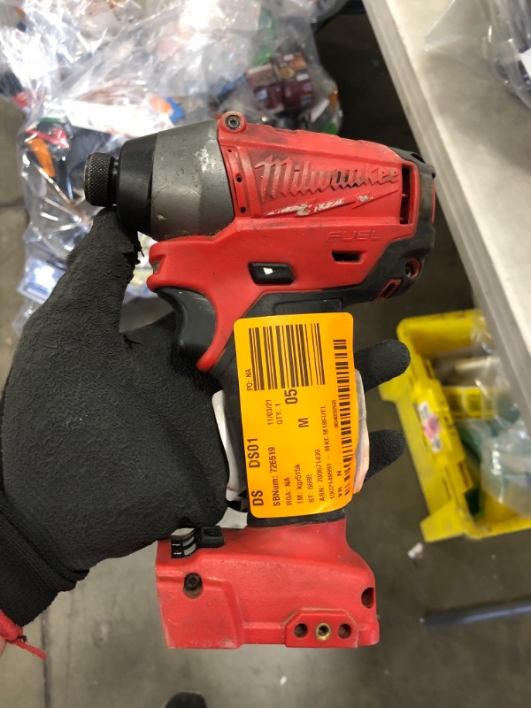 Photo 2 of *USED*
Milwaukee M18 FUEL SURGE 18-Volt Lithium-Ion Brushless Cordless 1/4 in. Hex Impact Driver (Tool-Only)