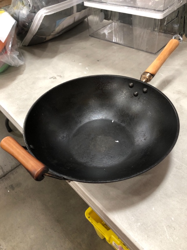 Photo 2 of *USED*
14" Carbon Steel Wok with Wooden Handle Black