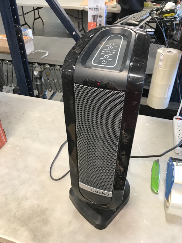 Photo 2 of *USED*
*MISSING remote*
Lasko Tower 22 in. Electric Ceramic Oscillating Space Heater with Digital Display and Remote Control