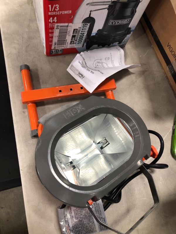 Photo 2 of *USED*
HDX 600-Watt Halogen Portable Work Light