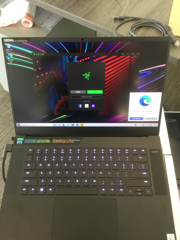 Photo 7 of Razer - Blade 15 Advanced - 15.6" Gaming Laptop - Intel Core I7 - 16GB Memory - NVIDIA GeForce RTX 2070 SUPER - 512GB SSD - Black