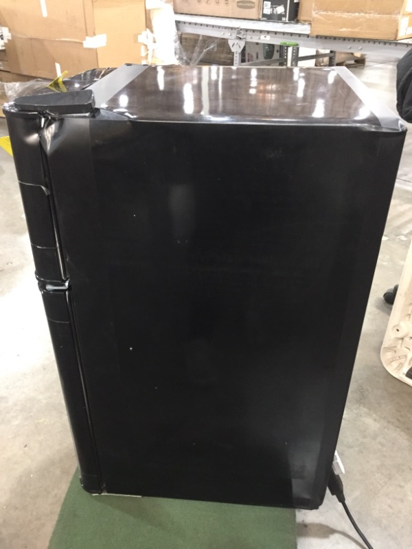 Photo 4 of ***FOR PARTS//SEE COMMENTS***
RCA RFR835-Black 3.2 Cubc Foot 2 Door Fridge and Freezer, Black