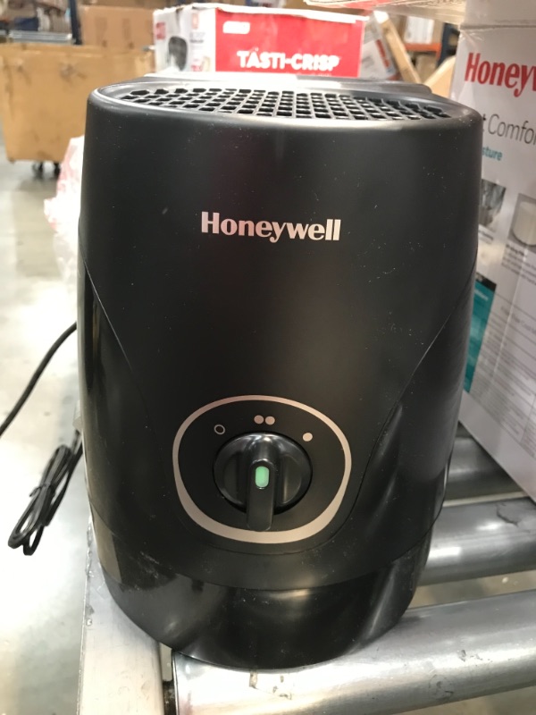 Photo 3 of Honeywell Cool Moisture Humidifier, Black, 7
