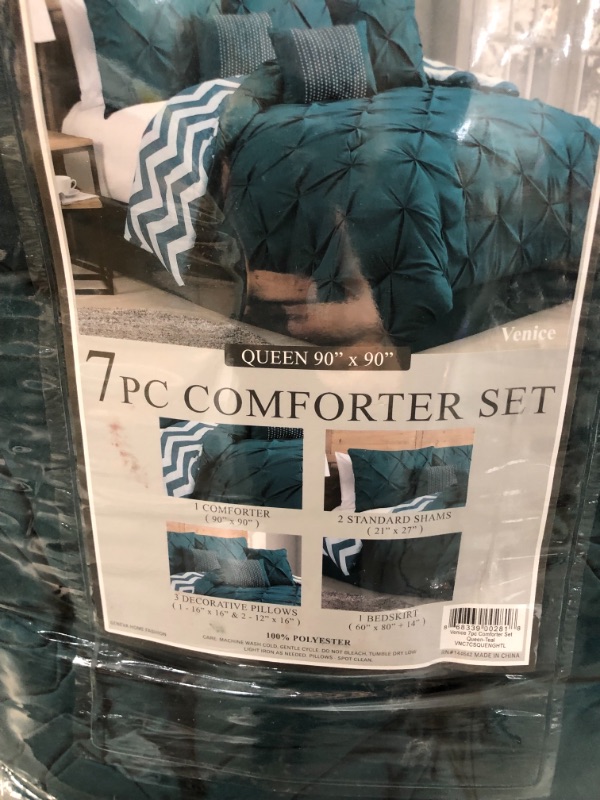 Photo 3 of Avondale Manor Venice Bedding Set, Queen, Teal
