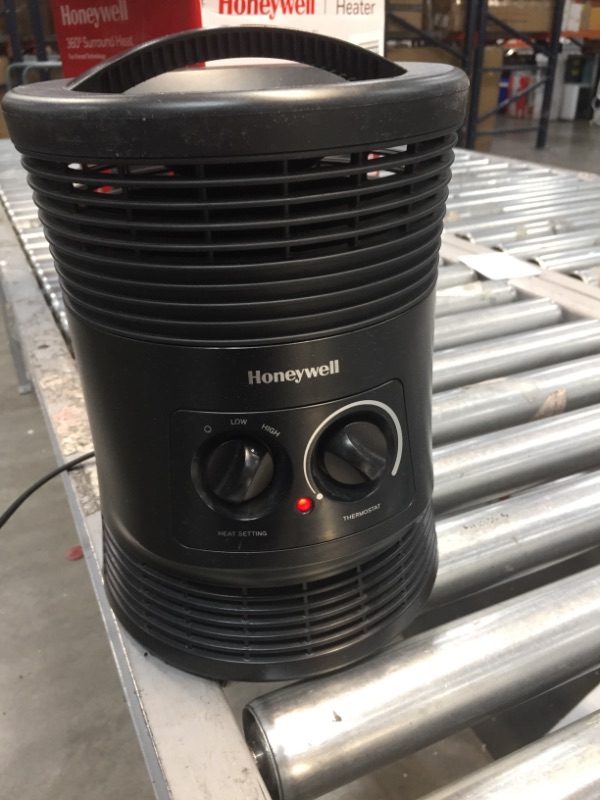 Photo 4 of *DAMAGED Honeywell - 360 Surround Fan-Forced Heater - Slate Gray
