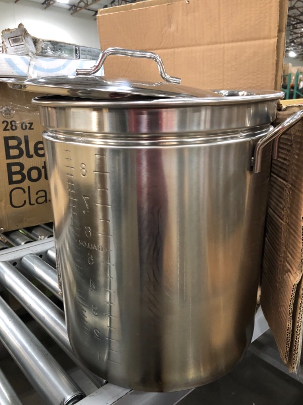 Photo 2 of **USED**
Bayou Classic 1140 Stainless 10-Gallon Steam Boil Stockpot with Spigot Basket and Vented Lid
