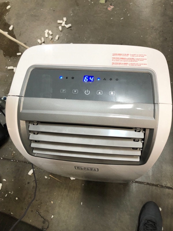 Photo 3 of BLACK+DECKER BPACT08WT Portable Air Conditioner with Remote Control, 5,000 BTU DOE (8,000 BTU ASHRAE), Cools Up to 150 Square Feet, White** BLOWS ICE COLD !!
