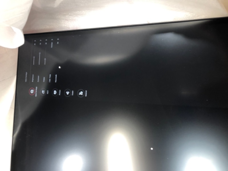 Photo 1 of LG Ultrafine Monitor 27" UHD (3840 x 2160) IPS Display, 99% Color Accuracy, Detailed Contrast, Borderless Frame, Hardware, USB-C, Business, FreeSync - Silver
