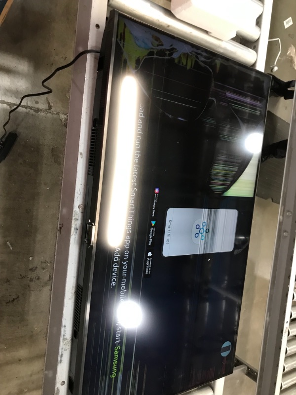 Photo 1 of Samsung 43" Class TU8000 Crystal UHD 4K Smart TV in Black (2020)
DAMAGED 