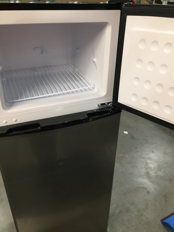 Photo 9 of PARTS ONLY *** RCA 7.5 cu. ft. Refrigerator with Top Freezer in Stainless Look