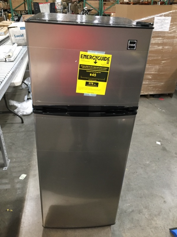 Photo 14 of PARTS ONLY *** RCA 7.5 cu. ft. Refrigerator with Top Freezer in Stainless Look