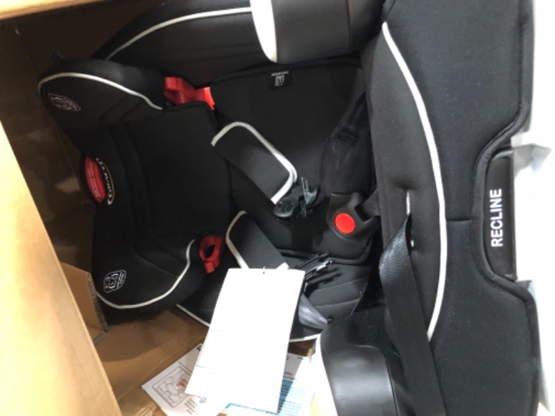 Photo 2 of Graco Atlas 65 2-in-1 Harness Booster Car Seat, Glacier