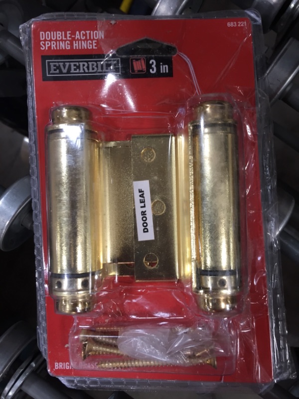 Photo 2 of 
Everbilt
3 in. Square Bright Brass Double-Action Spring Door Hinge