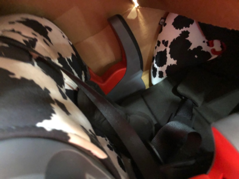 Photo 2 of Britax Grow with You ClickTight Harness to Booster Car Seat, Cowmooflage 2.0 SafeWash
