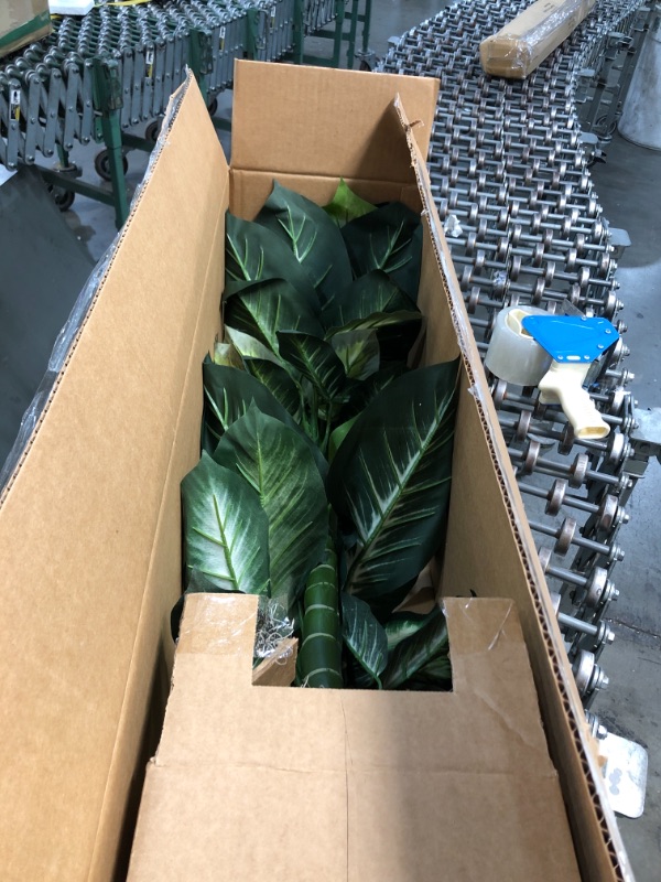 Photo 1 of artificial plants