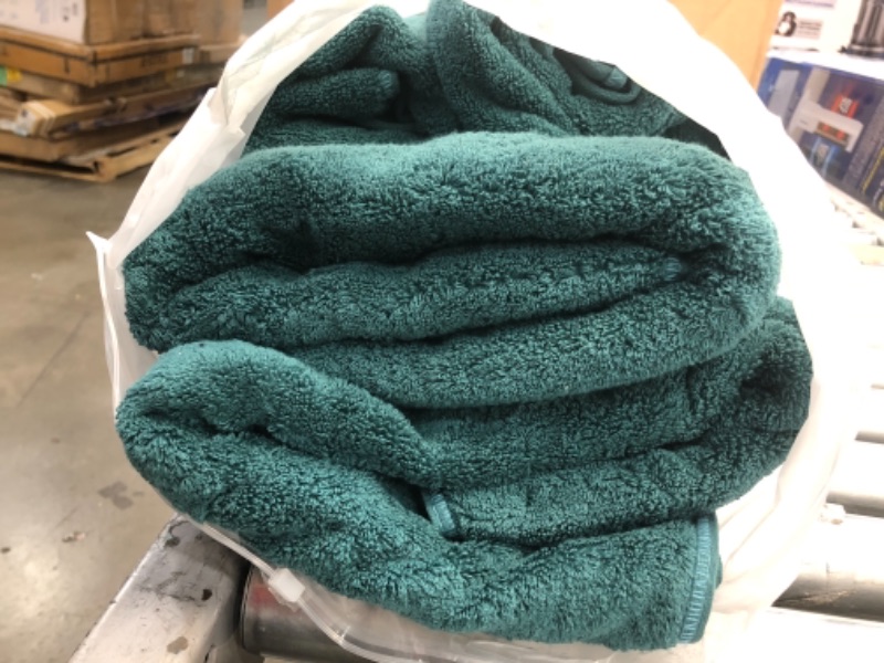 Photo 2 of 6-Piece Green Bath Towels Set for Bathroom Original Turkish Cotton Soft, Absorbent and Premium 2 Bath Towels, 2 Hand Towels, 2 Washcloths (Green Water, Bath Towel Set 6 Pieces)