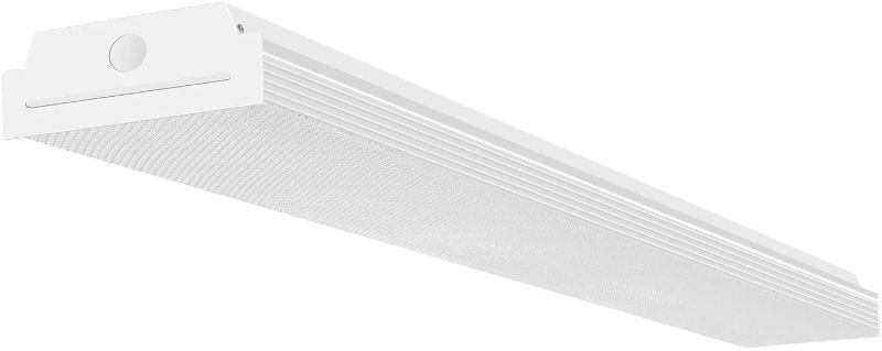 Photo 1 of FaithSail 4FT LED Wraparound 40W 4 Foot LED Shop Lights for Garage, 4400lm 4000K Neutral White, Wrap Light, 48 Inch LED Light Fixtures Flush Mount Office Ceiling Lighting, Fluorescent Tube Replacement
*DOES NOT TURN ON WHEN PLUGGED IN*