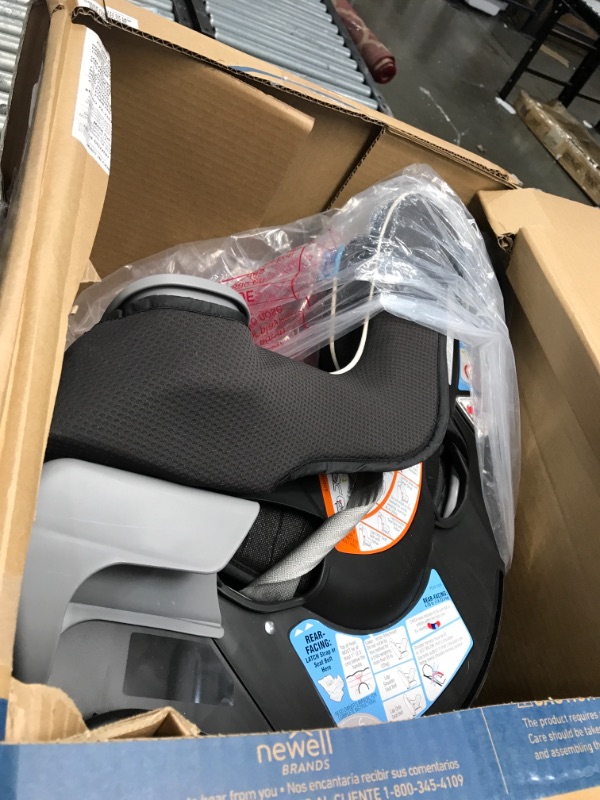 Photo 2 of Graco Extend2Fit Convertible Car Seat - Gotham