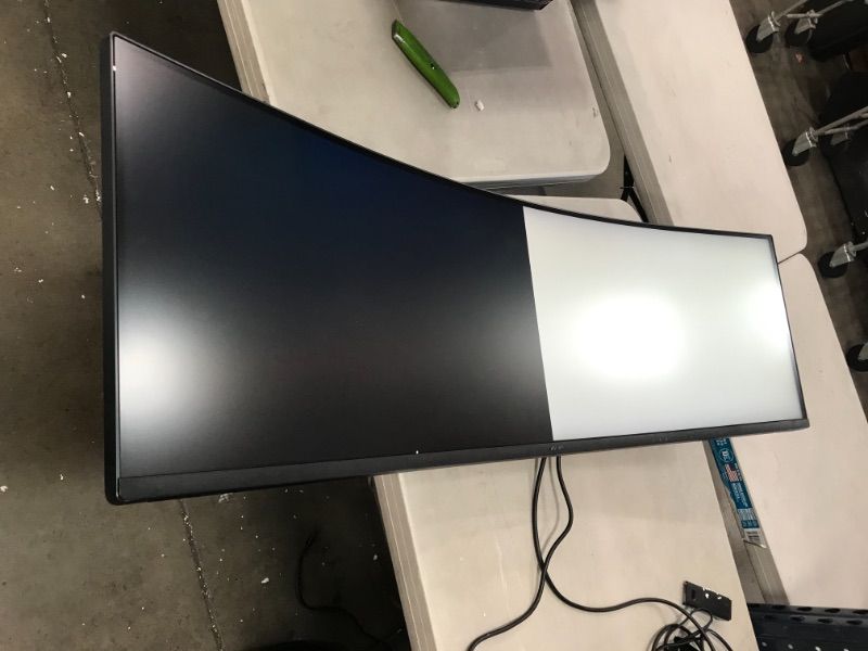 Photo 1 of SAMSUNG LC49RG90SSNXZA 49Inch CRG9 Curved Gaming Monitor Black QHD 120Hz
NO SERIAL NUMBER//DAMAGED LOGIC BOARD 