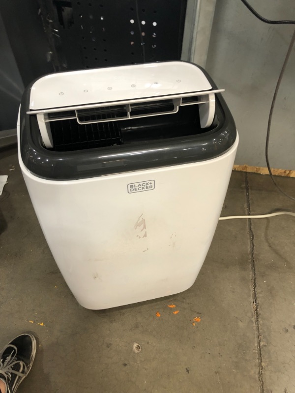 Photo 3 of BLACK+DECKER BPP08HWTB Portable Air Conditioner with Heat and Remote Control, 8,000 BTU SACC/CEC (12,000 BTU ASHRAE), Cools Up to 350 Square Feet, White

//TESTED, WORING// USED// DIRTY
