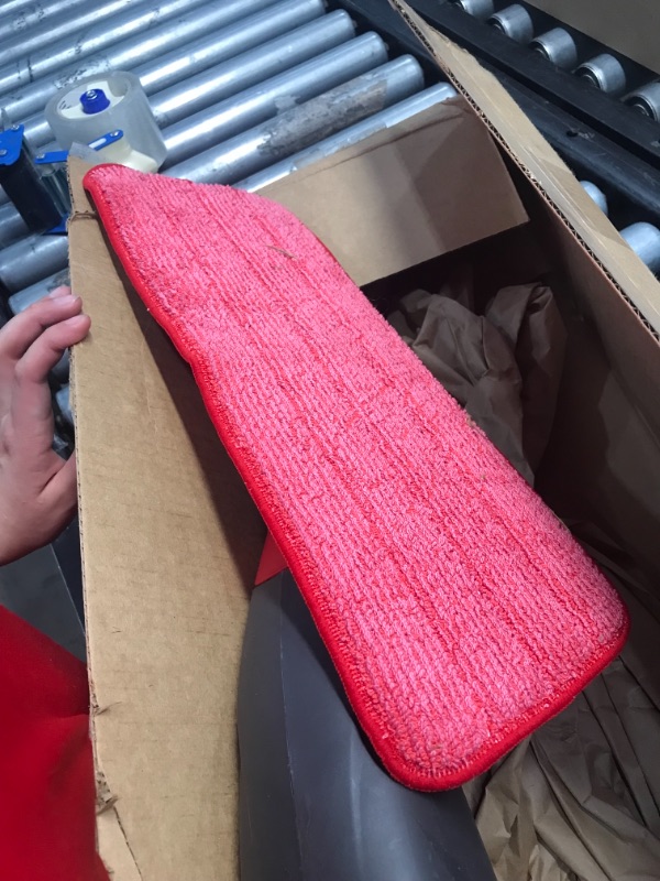 Photo 1 of Rubbermaid Reveal Spray Mop
//USED //DIRTY