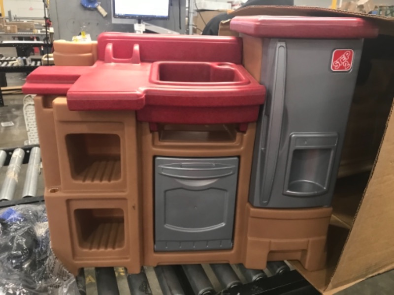 Photo 3 of **box 1 of 2 ** Step2 Grand Walk-In Kitchen and Grill Large Kids Kitchen Playset Toy Play Kitchen with 103-Pc Play Kitchen Accessories Set Included
//DIRTY //PREVIOUSLY OPEN 