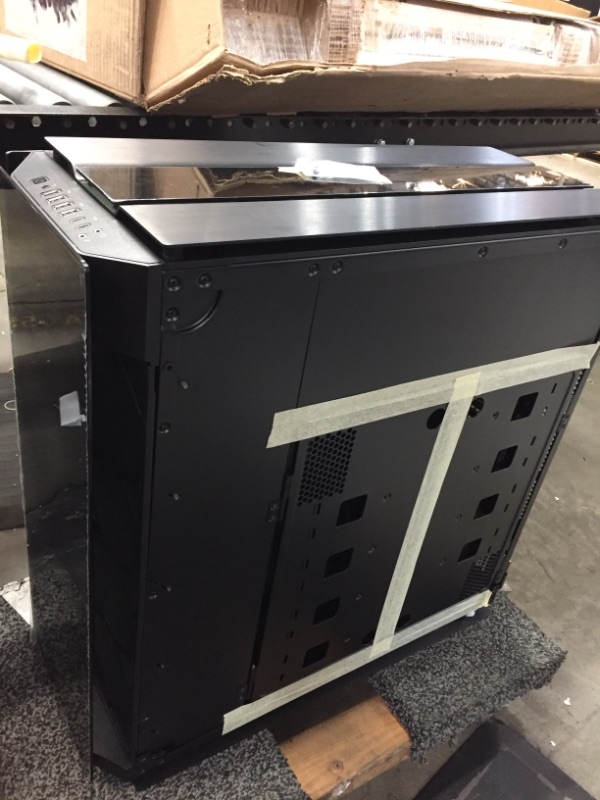 Photo 1 of Corsair Obsidian Series 1000D Super-Tower Case, Smoked Tempered Glass, Aluminum Trim, Integrated Commander PRO fan and lighting controller
//case only 