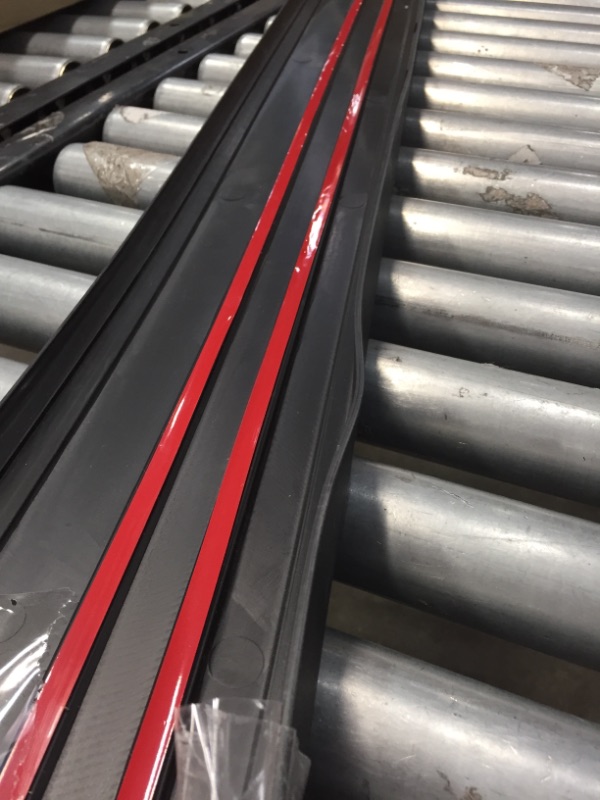 Photo 1 of Dorman 926-919 Drivers Side 6 Foot Bed Rail Cover for Select Chevrolet Models
//a bit bent 