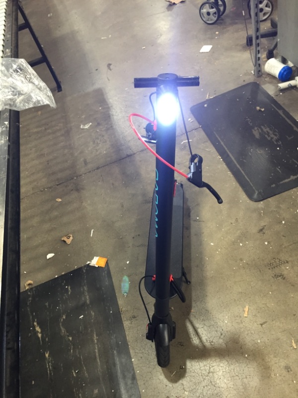 Photo 2 of caroma electric scooter

//one handle is damaged //tested, powers on