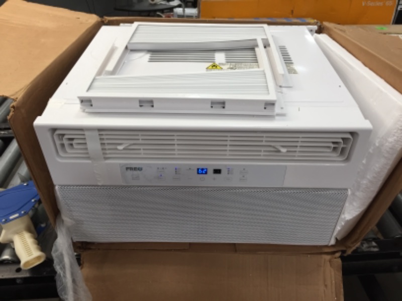 Photo 3 of Freo 6,000 BTU Window Air Conditioner | Ultra Quiet | Energy Star | LED Display | Follow Me Remote | Dehumidifier | Adjustable Air Flow | AC for Rooms up to 250 Sq. Ft | FHCW061AUQ


//TESTED, POWERS ON 