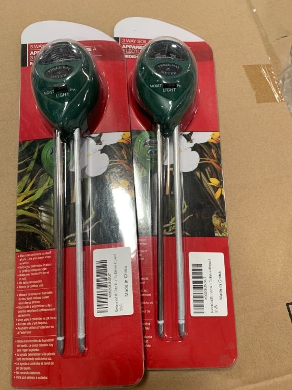 Photo 1 of Soil pH Meter, 3-in-1 Soil Test Kit For Moisture, Light & pH, A Must Have For Home And Garden, Lawn, Farm, Plants, Herbs & Gardening Tools, Indoor/Outdoors Plant Care Soil Tester (No Battery Needed)
AS IS 2PKS
