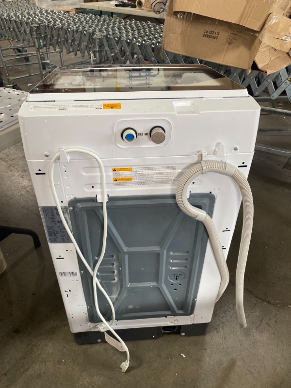 Photo 4 of **No work code f8
BLACK DECKER 20.3 in. 1.6 cu. ft. Portable Top Load Electric Washing Machine in White DAMAGED FROM SHIPPING, PLEASE SEE PHOTOS 