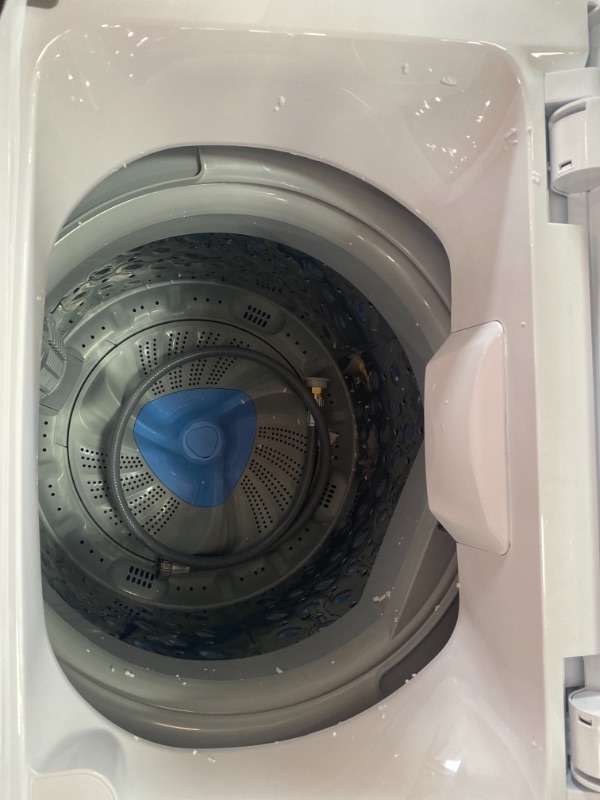 Photo 8 of **No work code f8
BLACK DECKER 20.3 in. 1.6 cu. ft. Portable Top Load Electric Washing Machine in White DAMAGED FROM SHIPPING, PLEASE SEE PHOTOS 
