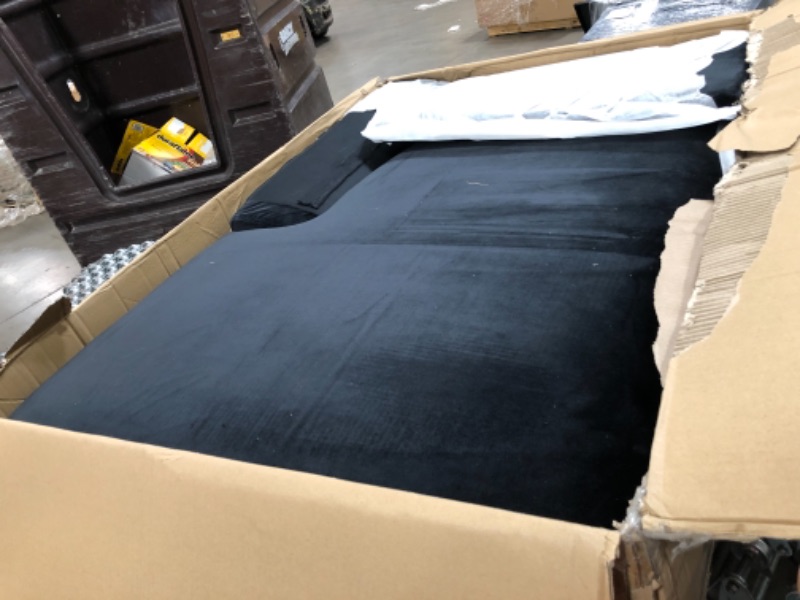 Photo 1 of BLACK SOFA THAT IS BOX 1 OF 2 WITH NO DESCRIPTIVE OR SPECIFIC DETAILS
USED
SOLD AS IS