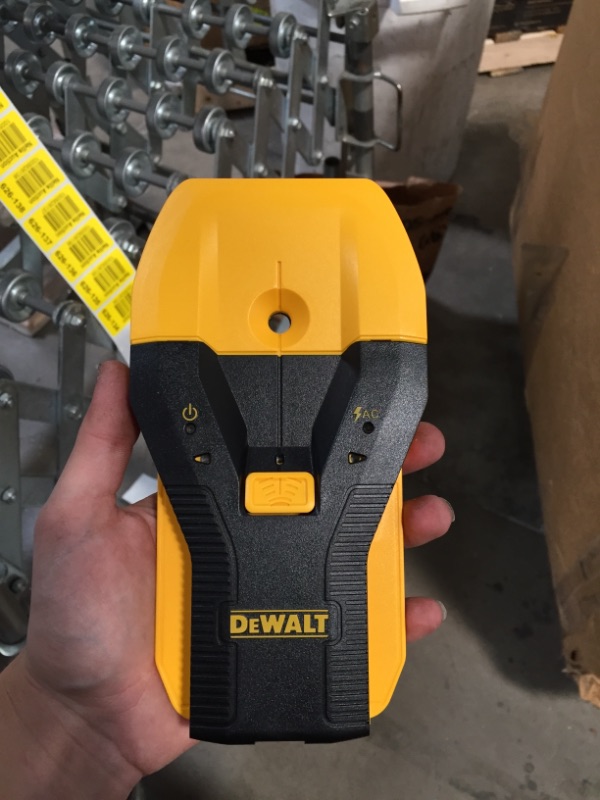 Photo 2 of Dewalt 1-1/2 in. Stud Finder