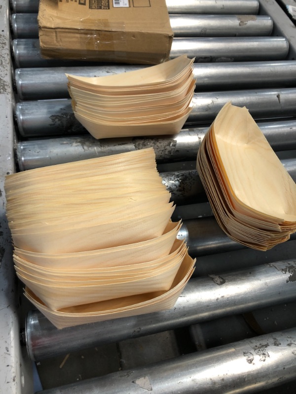 Photo 1 of BambooMN Brand - Disposable Wood Boat Plates / Dishes, 6.7" Long x 3.5" Wide x 1" High, 100 Pieces
